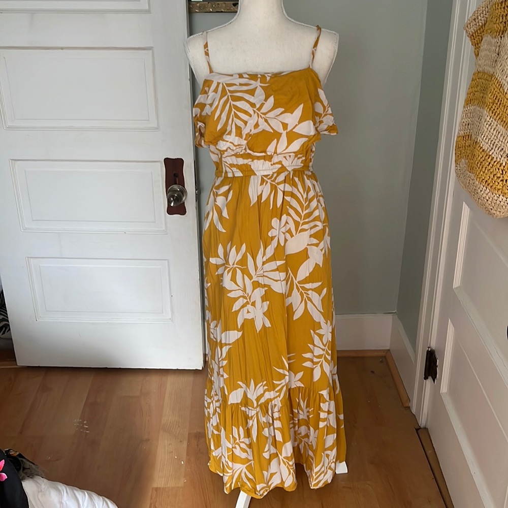 Old Navy Maxi Sun Dress